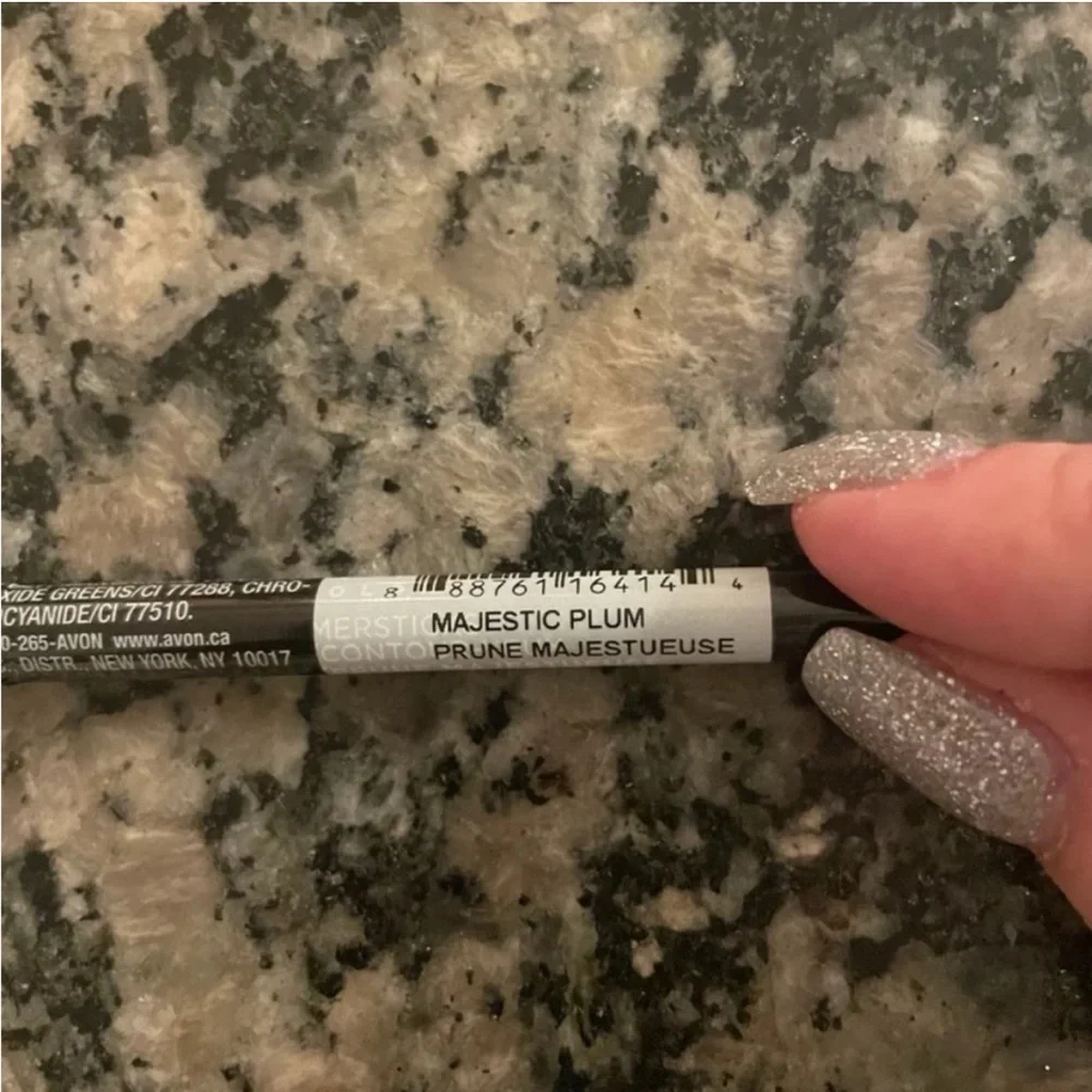 Avon True Color Lipstick and Eyeliner Set